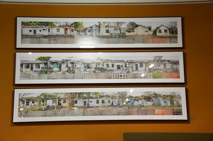 以台中眷村影像與磁磚圖樣拼接而成的作品