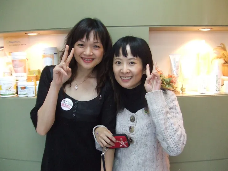 照片左邊就是我很愛的何正珍總裁(攝於2007/12/9)