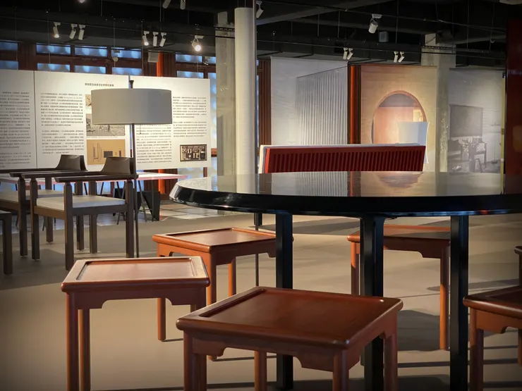 虹盧的餐桌凳組