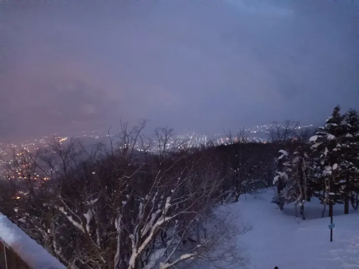 當天清晨札幌的天氣真的不怎麼好