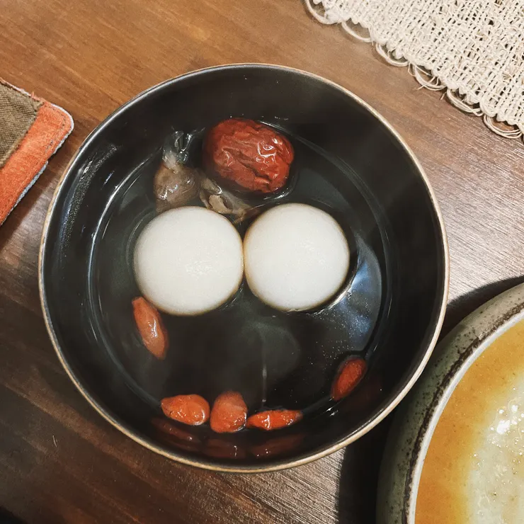 當天剛好冬至，沒有在菜單上的湯圓已經太溫暖