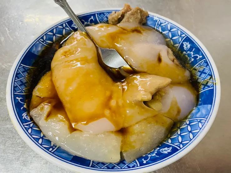 粉墨上場的肉圓本人