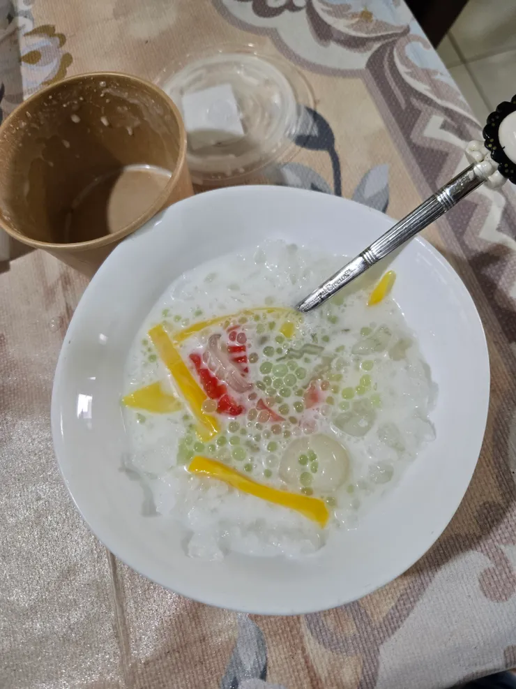 自己打碎冰加冰的摩摩喳喳