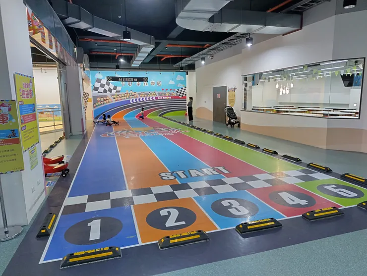 2館2樓的扭扭車