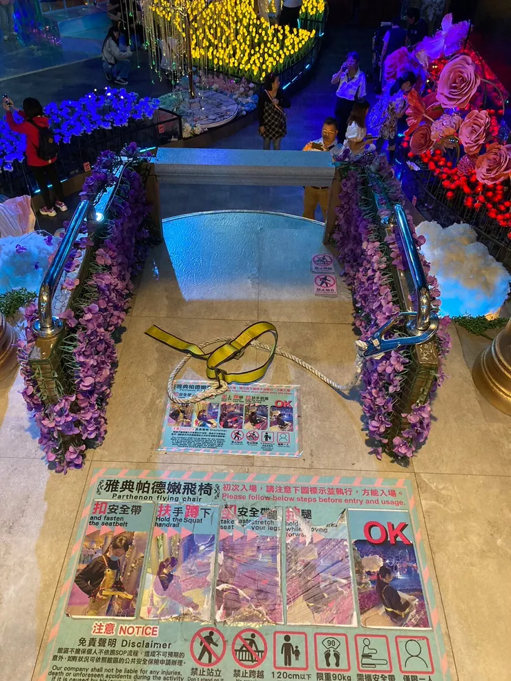 還可以體驗坐在城堡上拍照！