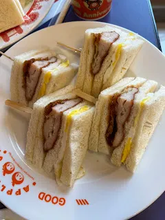 選遊戲也可以運用股神巴菲特所說的道理,就是先選出自己這輩子想要做的二十件事,然後刪掉排在後面的十五件事,只專心在前面的五件事上面。並不是想辦法做完五件事之後,再來做後面十五件事,而是直接刪掉,因為人的時間精力極其有限。