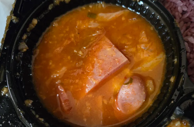 味道本身很濃郁，可惜裡面料不多