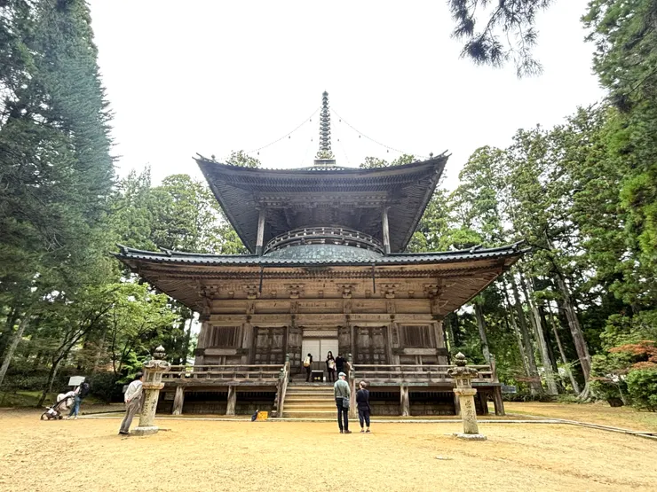 西塔(自行拍攝)