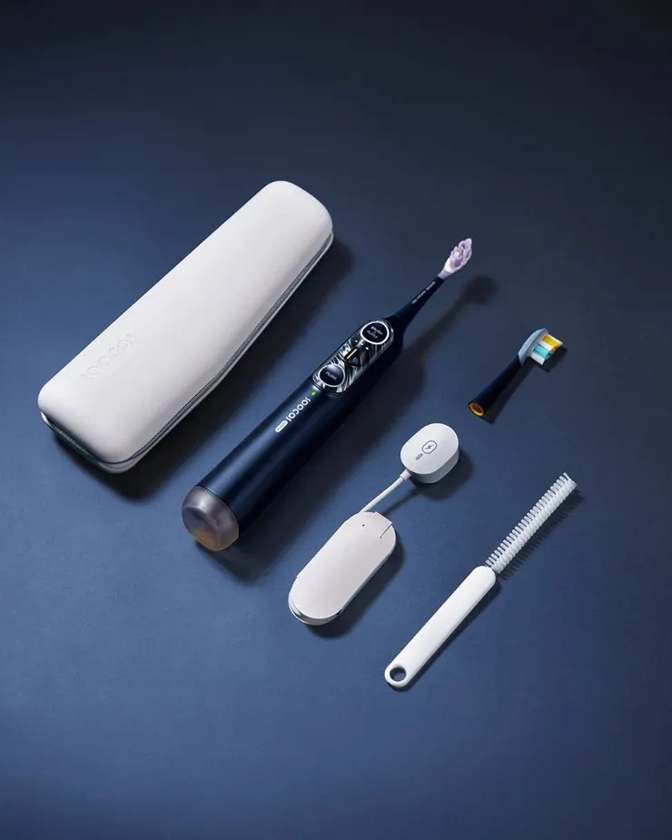 ▲Soocas NEOS II Ultra 沖牙音波電動牙刷 採用磁吸式充電設計，有效降低水垢殘留風險