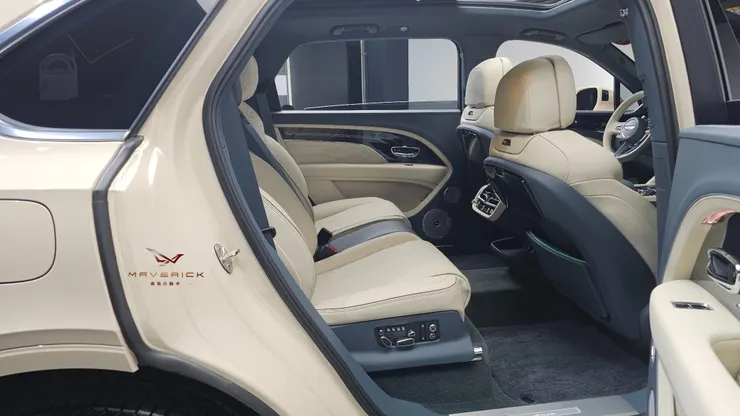 Bentayga V8 First Edition韓規外匯車
