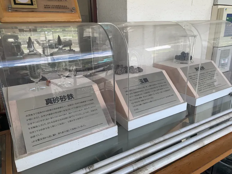 入口有幾個小小的展示櫃