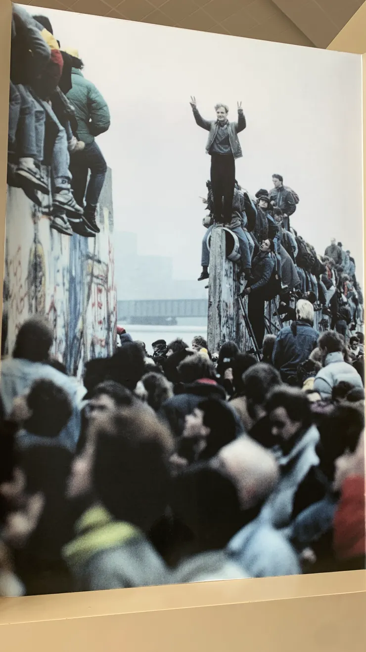 柏林牆上的人們