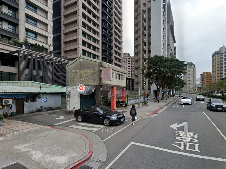 車前路29巷口、羅斯福路六段上昔日的鐵道倉庫