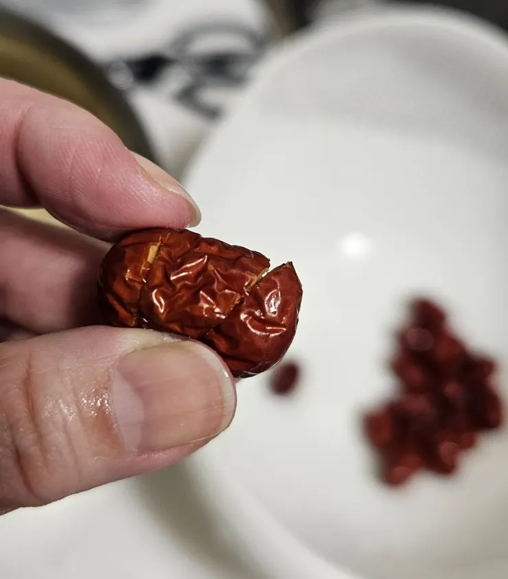 紅棗剪開