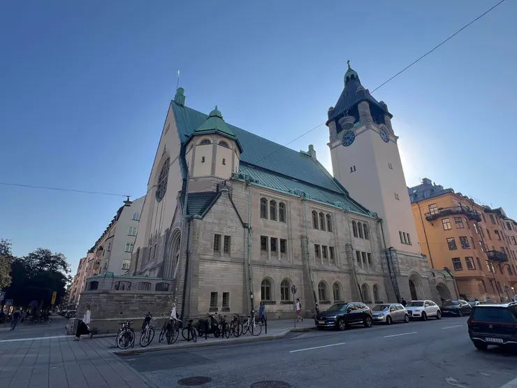 聖馬太教堂成立時位於貧窮的工人階級社區。