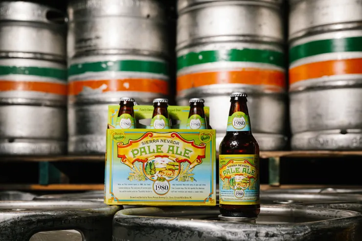 從無趣的工業啤酒,到香氣重擊的 IPA,啤酒花再度站上主舞台。