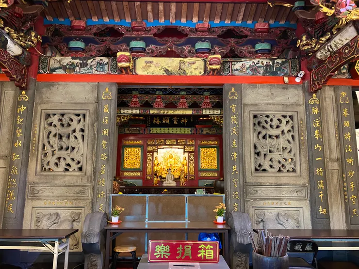 正殿供奉觀世音菩薩