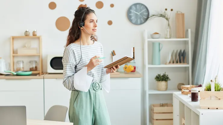 從內容創作到商業策略,打造個人IP已成為市場突圍的關鍵(圖/Canva)