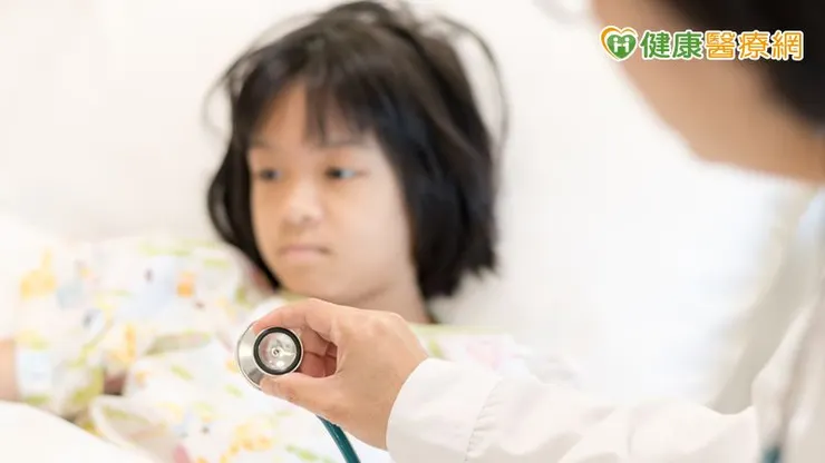 面對兒童急性淋巴性白血病(ALL)長達數年的療程,對家長與孩子都是辛苦又煎熬的挑戰。