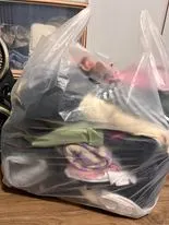 這是我第一波的斷捨離，這些衣服，我不要了!也不會再買了!