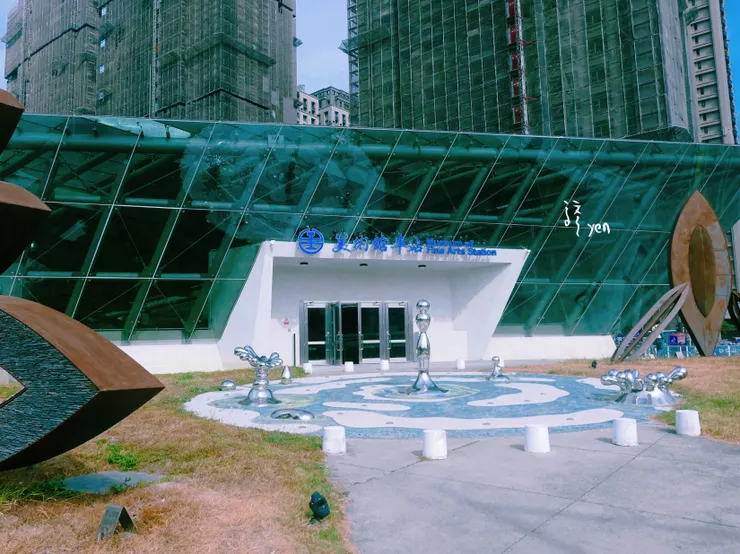台鐵美術館站