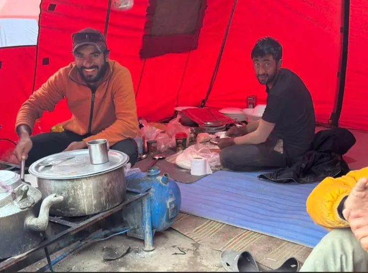 隨隊chef在準備晚餐