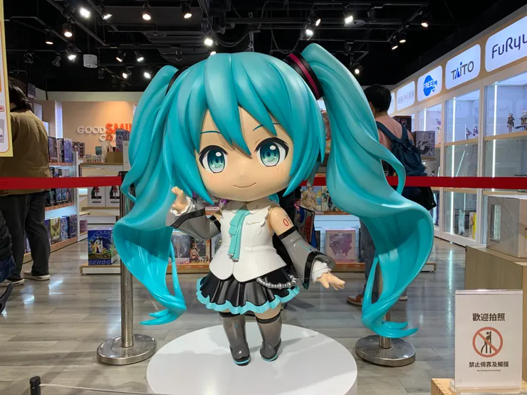 這應該是初音吧？我不熟！下一位…