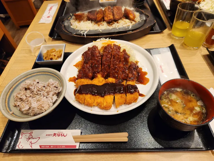 矢場丼-厚切豬排、鐵盤豬排