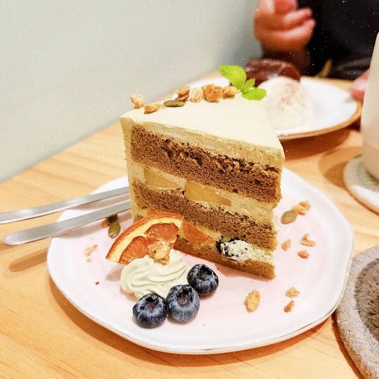 ▲奶香金萱水果戚風