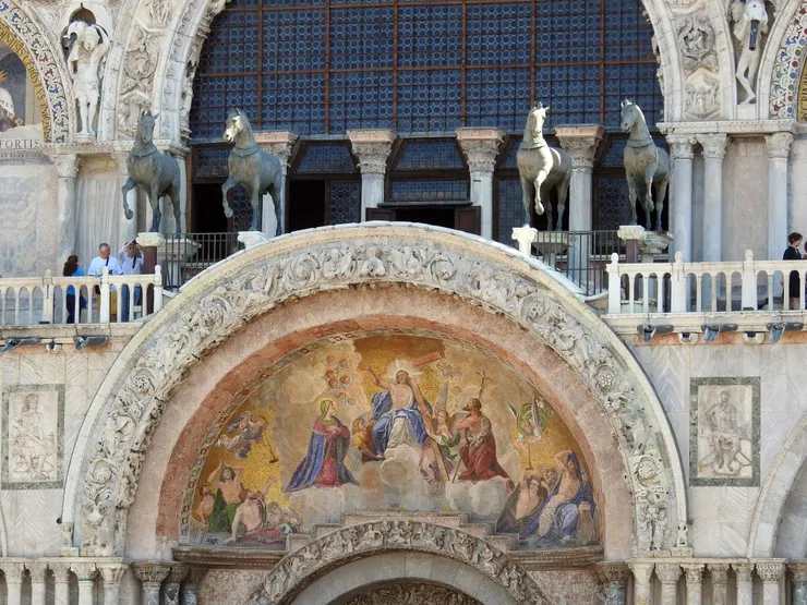 聖馬爾谷聖殿宗主教座入口處壁畫