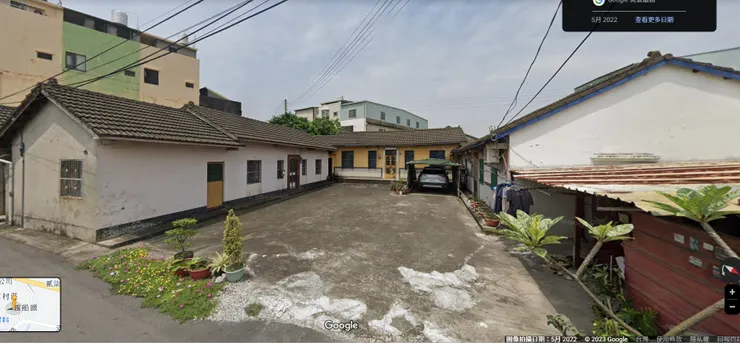 很像當年鄰居家的三合院院子  圖片來源： Google Map