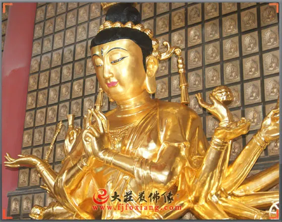 準提菩薩銅像右側照