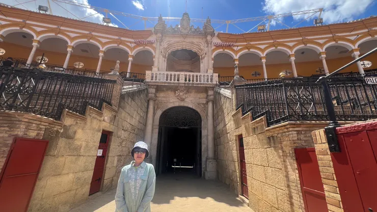 循著來時路往回走