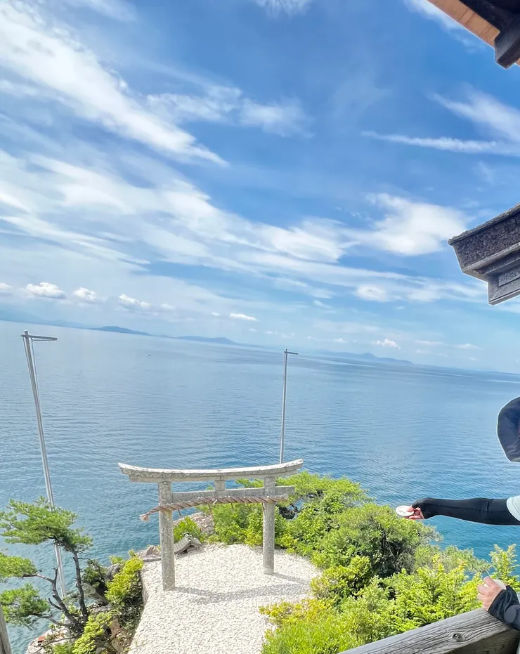 看起來很近，實際上有夠遠的，超難投進