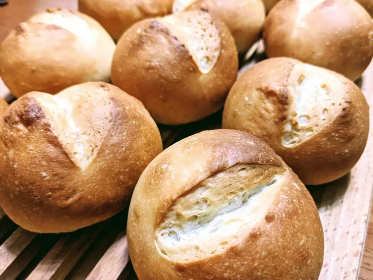 應是日語維基中提到的 coupe 麵包。