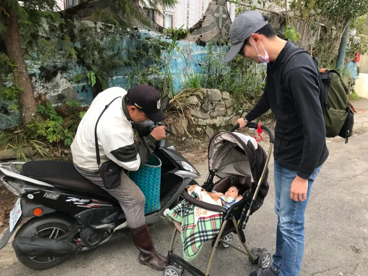 部落裡的mama、 yata都對禾好奇又關心