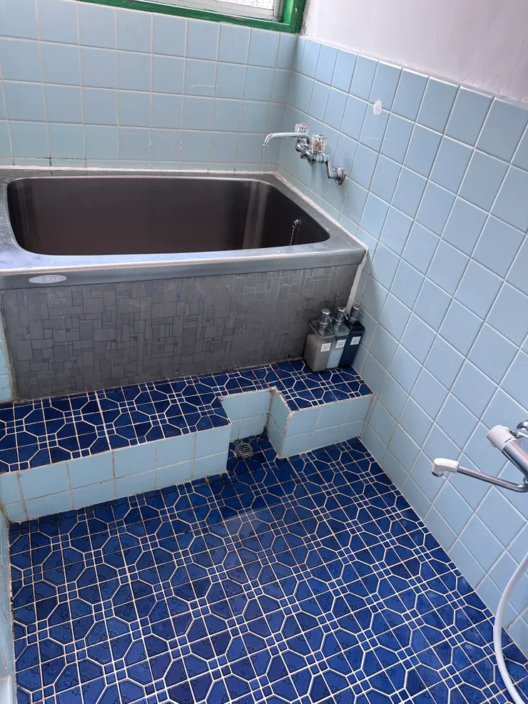 衛浴是共用的，很復古