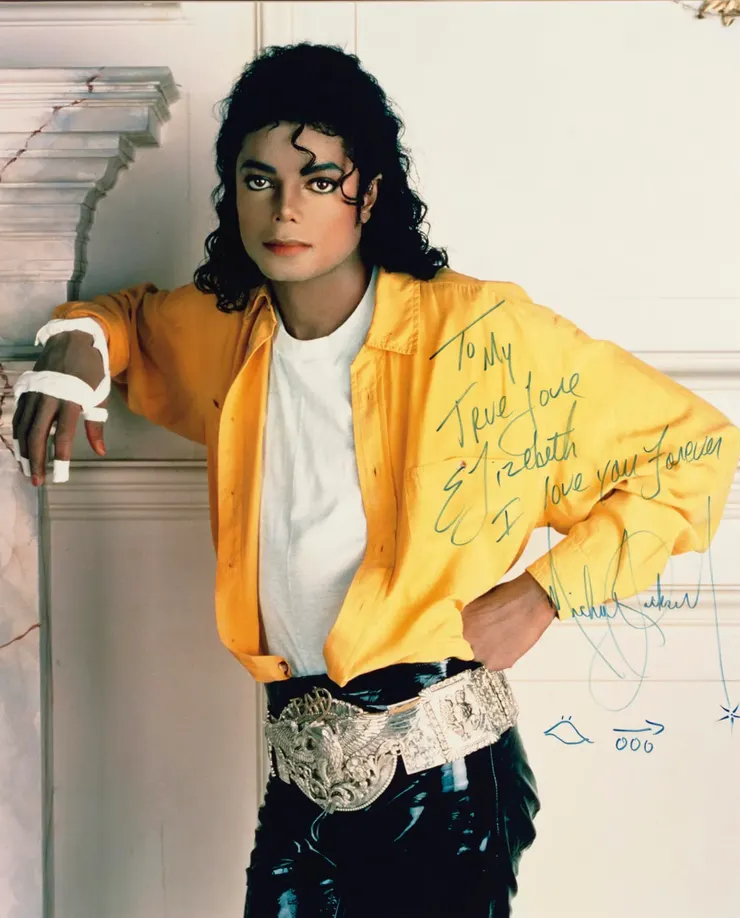 麥可傑克森給伊莉莎白泰勒（Elizabeth Taylor）的親筆簽名／來源：Heritage Auction