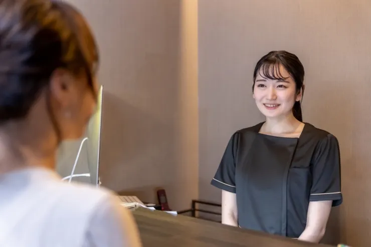 很不湊巧，課長現在外出 (圖片來自Photo-ac)