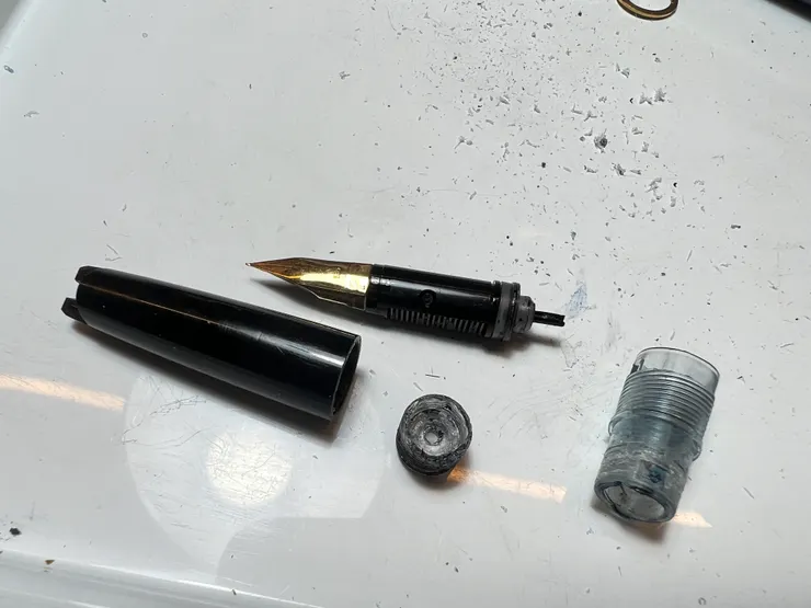 黏死的握位，從相片根本看不出來