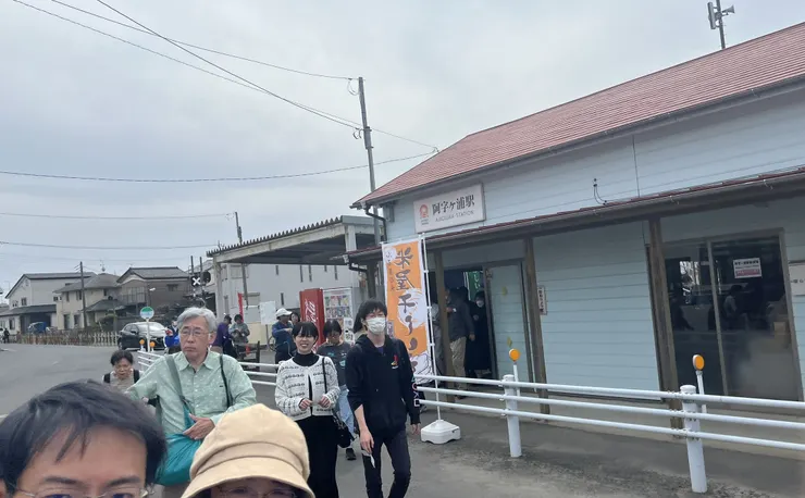 外觀能看出是老字號車站了。