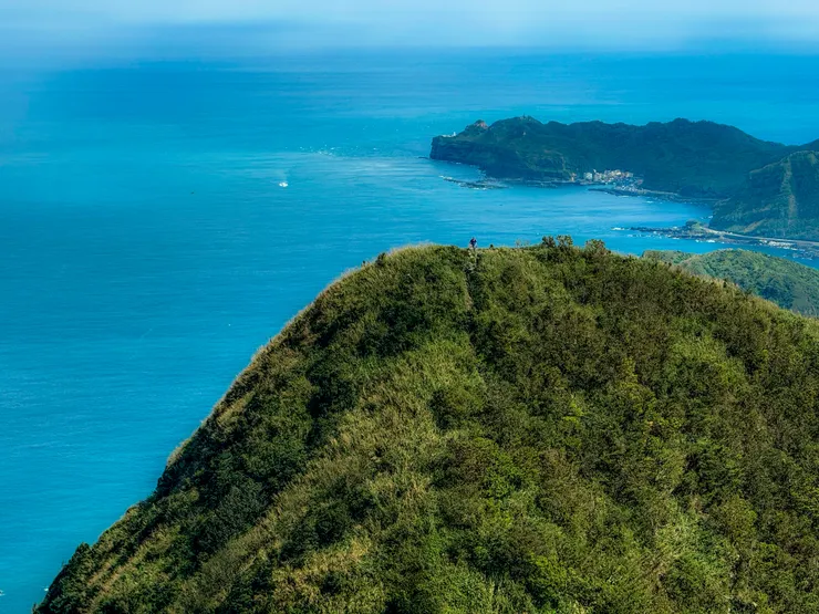 回望金剛山（雷霆峰）