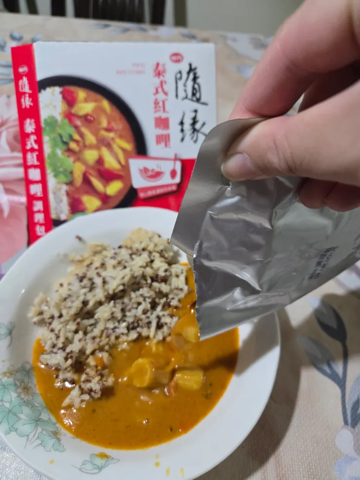 倒出來醬汁非常多不濃稠