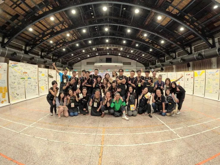 志工與現場敘畫大合照