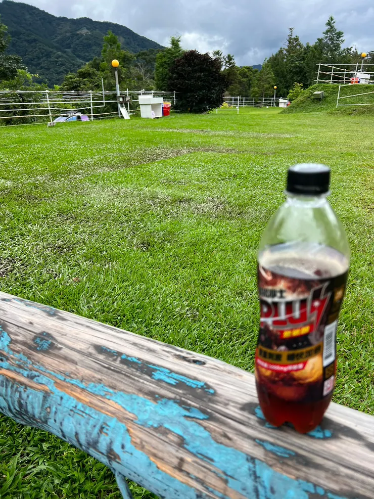 離開營地前留影