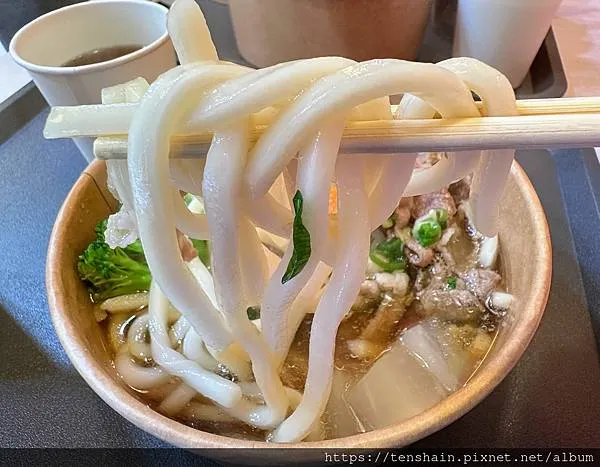 小鹿亭 咖哩、丼飯、烏龍麵