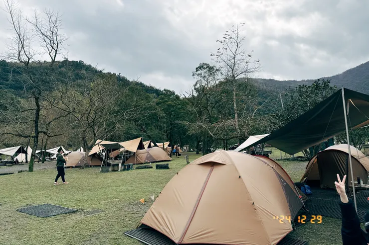 這週末的 9 度宜蘭冷颼颼露營