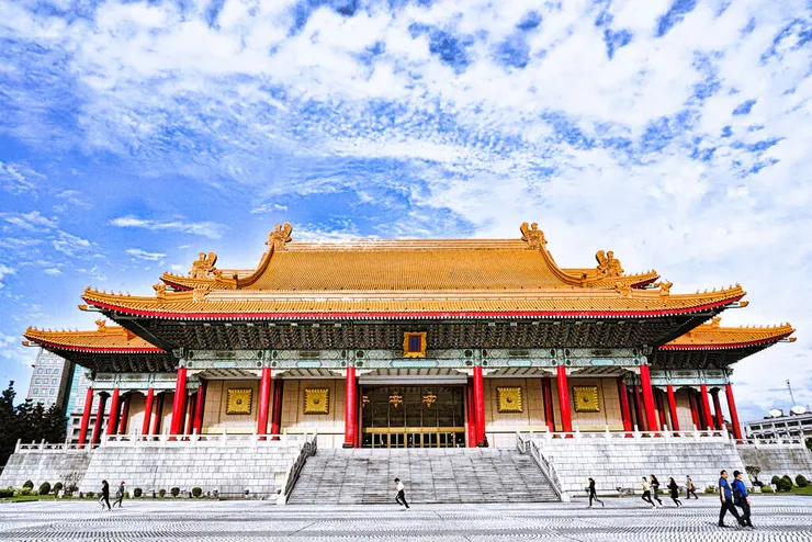 國家音樂廳正面,一般稱音樂廳為「大廳」、演奏廳為「小廳」。(credit:臺北旅遊網)