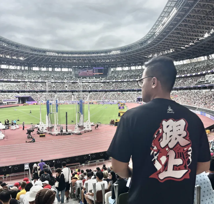 Hodarla為競技而生衣服「跟上」