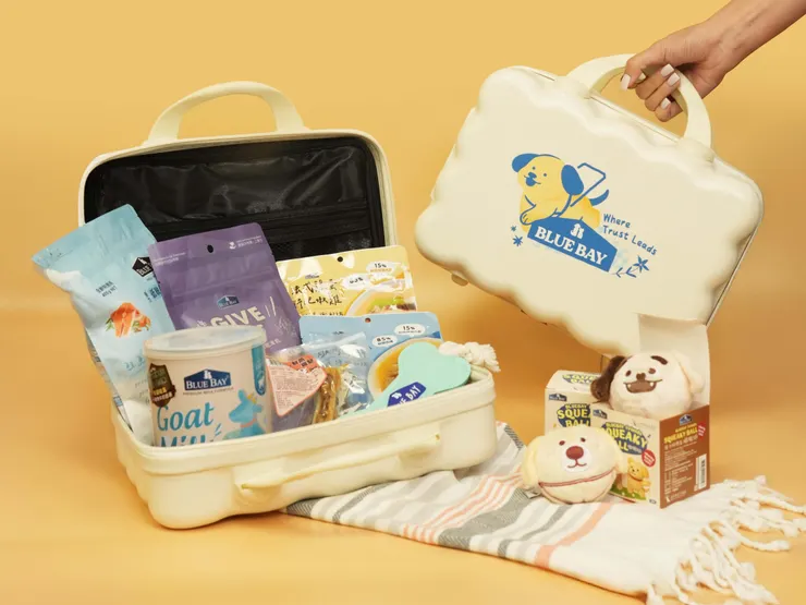 圖說：倍力導盲犬聯名公益禮盒包括大全配限量組，從主食、營養補充到趣味玩具一應俱全，另外還有鮮食餐包、低敏犬糧等多款搭配。（資料來源：倍力寵物健康食品）